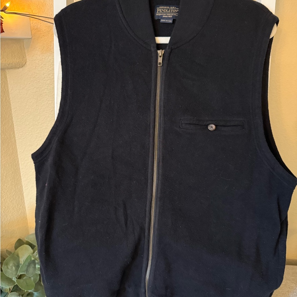 Pendleton Men's Dark Vest with Zipper